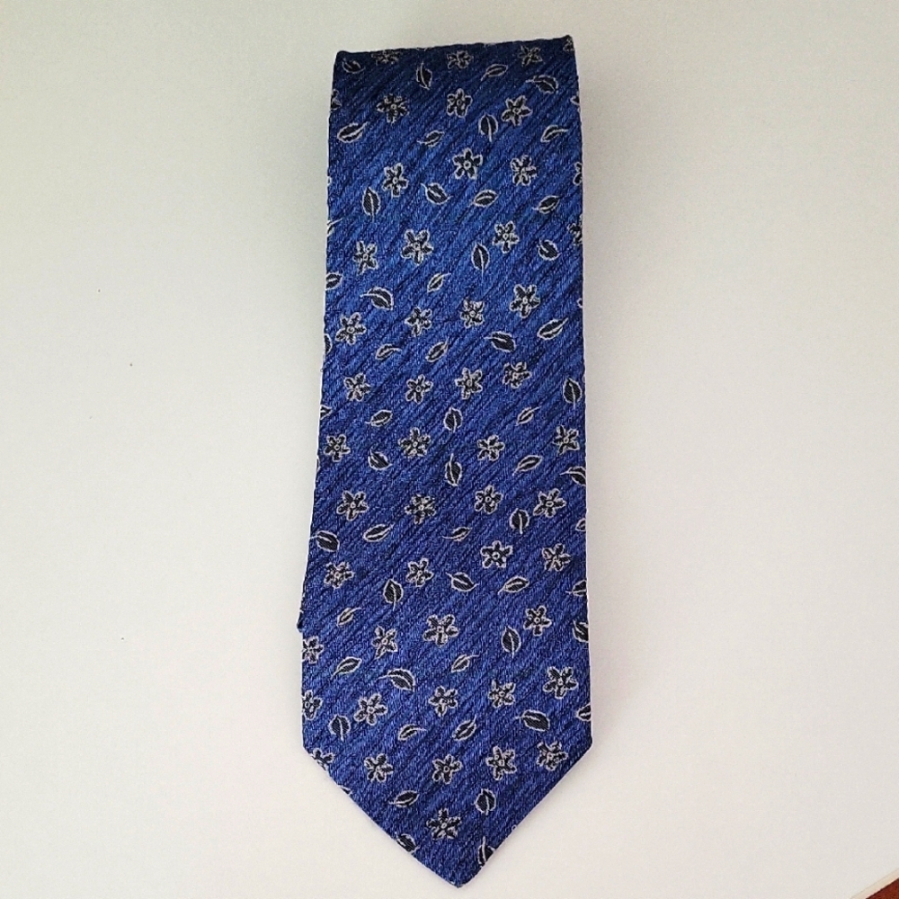 Italian Silk  Blue Floral Men's Tie